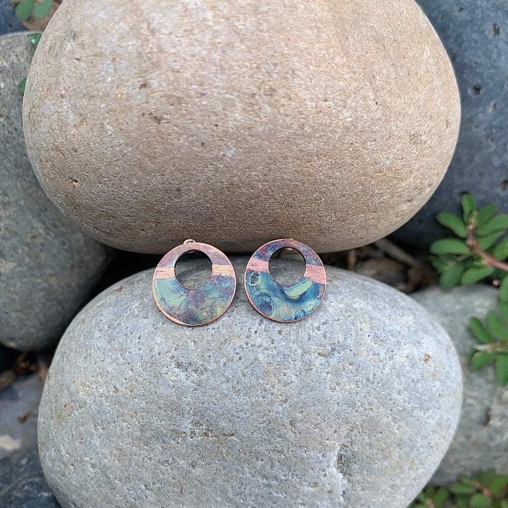 Circle with Hole stud earrings